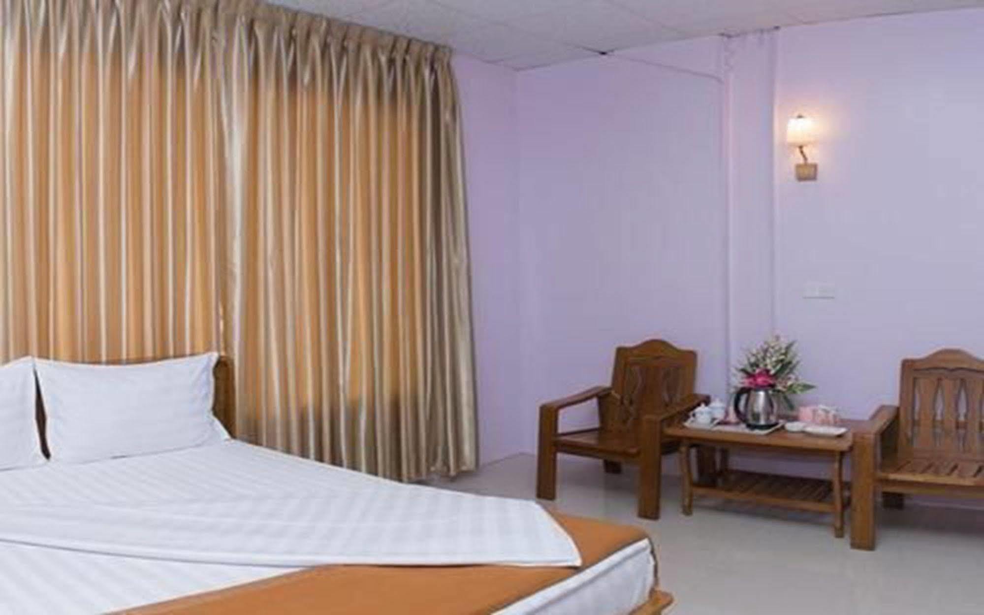 Aung Tha Pyay Hotel 3 Rangoon Buitenkant foto