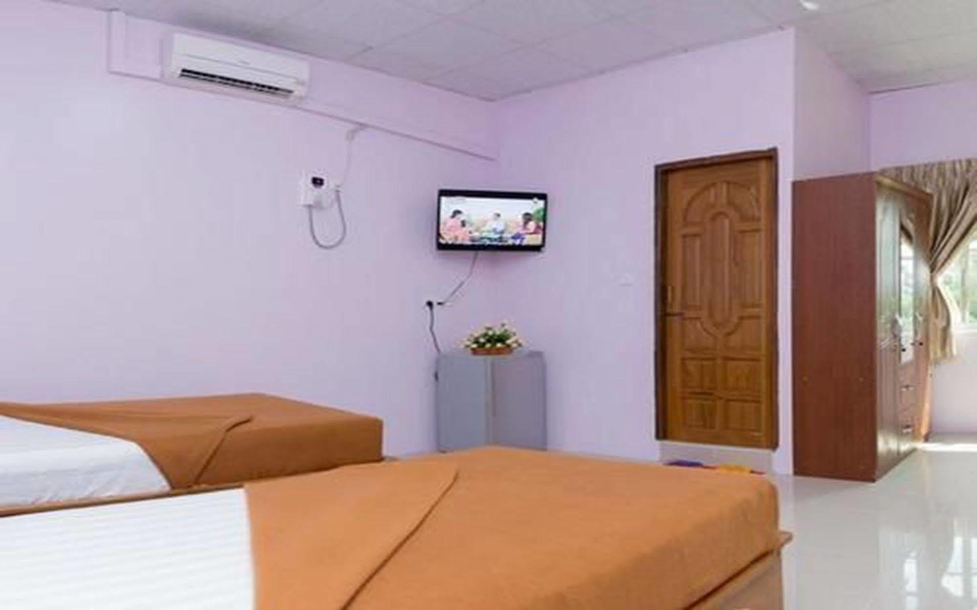 Aung Tha Pyay Hotel 3 Rangoon Buitenkant foto